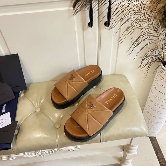 Factory Price P Prada New Thick-Soled Slippers Cowhide Surface Sheepskin Lining