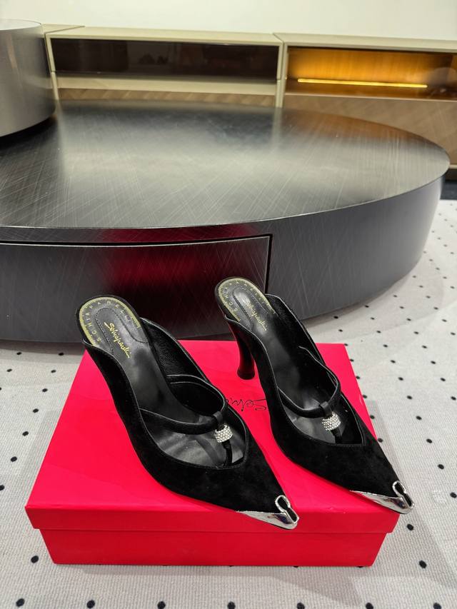 Original Development Fabric: Sheep Suede Lining: Sheepskin Sole: Italian Cowhide