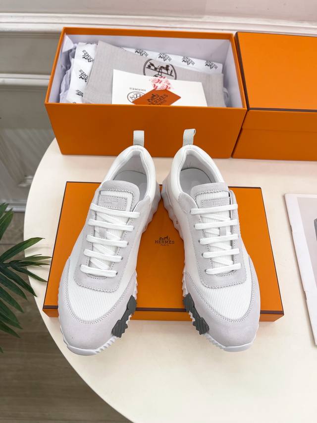 Hermes 25 2025 Spring And Summer New Products Counter New Classic Couple Sports