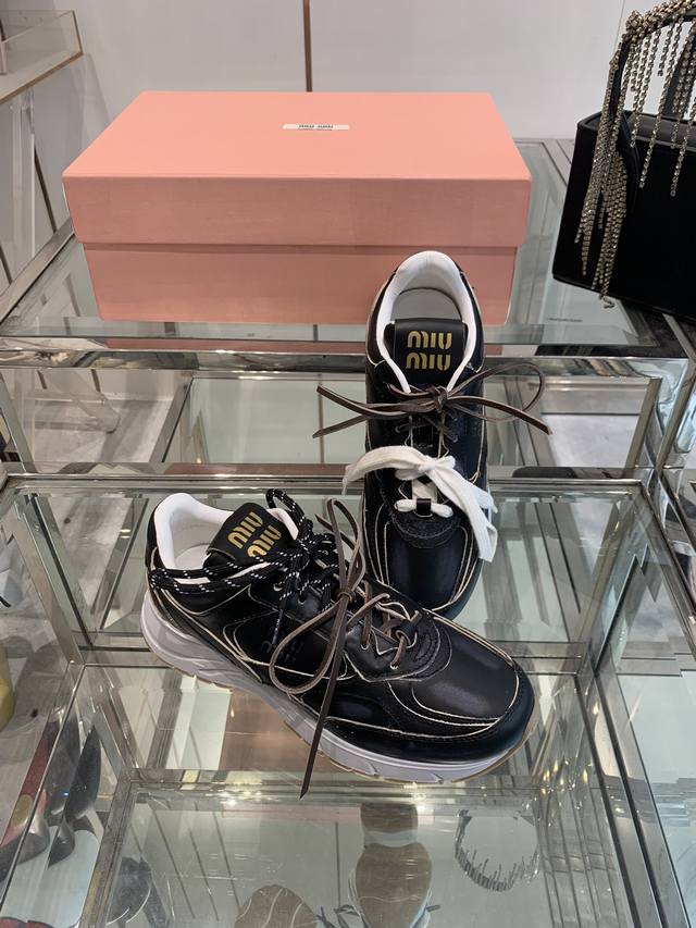miu Miu 25Ss Spring And Summer New Retro Color-Brushed Dad Shoes . Popular Sp