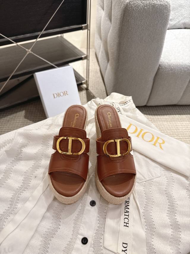 dior New Spring And Summer Metal Buckle Wedge Heel Thick-Soled Slippers This