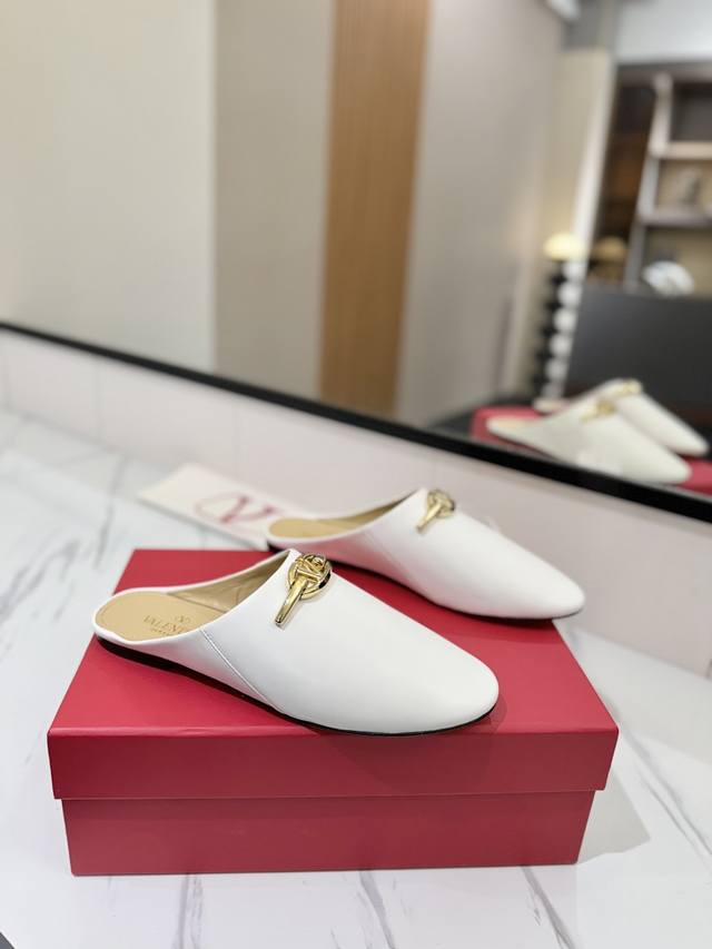 Factory Price Pp Valentino New Style - Full Set Of Flat Slippers, The Whole Piec
