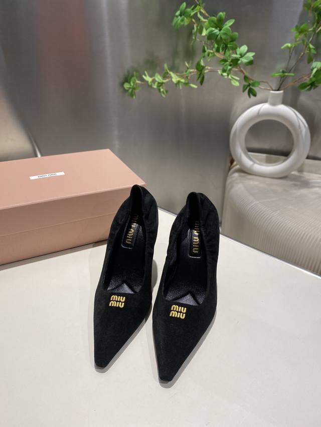 Price: Miu Miu Catwalk Style 2025 Spring And Summer New High-Heeled Shoes Intern