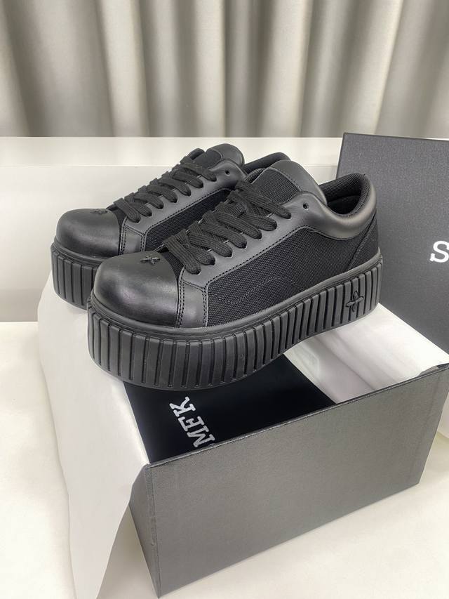 Price: Smfk's Latest Hot Cross-Flower Dirty Shoes Series The Casual And Versatil