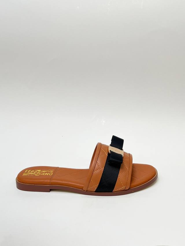 Price: Genuine Leather Bottom +40 Salvatore Ferragamo Model No. 517-7 Size 35-43