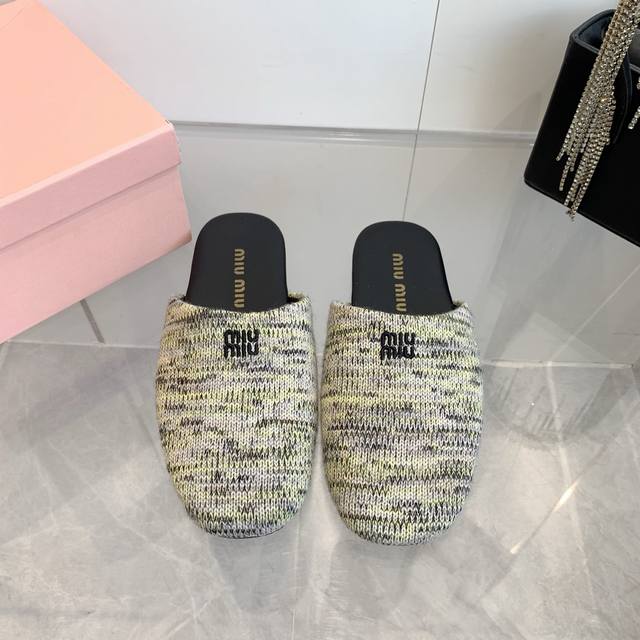 Rush Price: Miumiu2025 Spring And Summer Series Mules Slippers Closed Toe Lambsk