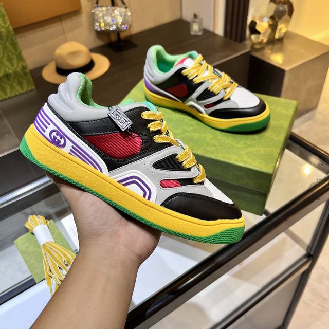 Price: Men +10 High Version Gucci Low-Top Sneakers Top Version New Color One-To-