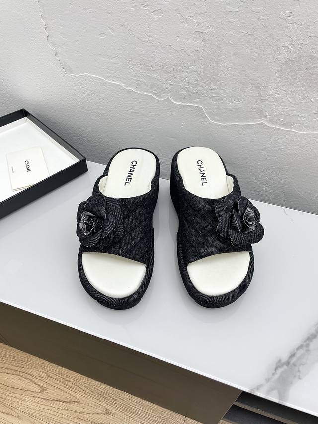 chanel Chanel 25Ss New Spring And Summer Camellia Thick-Soled Wedge-Heeled Fl