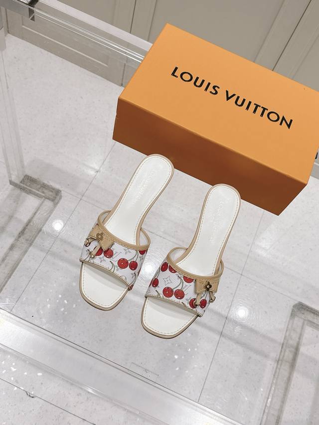 Women's Lv X Tm Louis Vuitton X Takashi Murakami Co-Branded 6Am Series White Tri