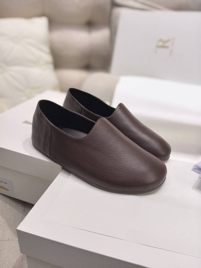 New The Row Grained Calfskin Casual Big Toe Shoes Lazy Shoes Original Quality Ve