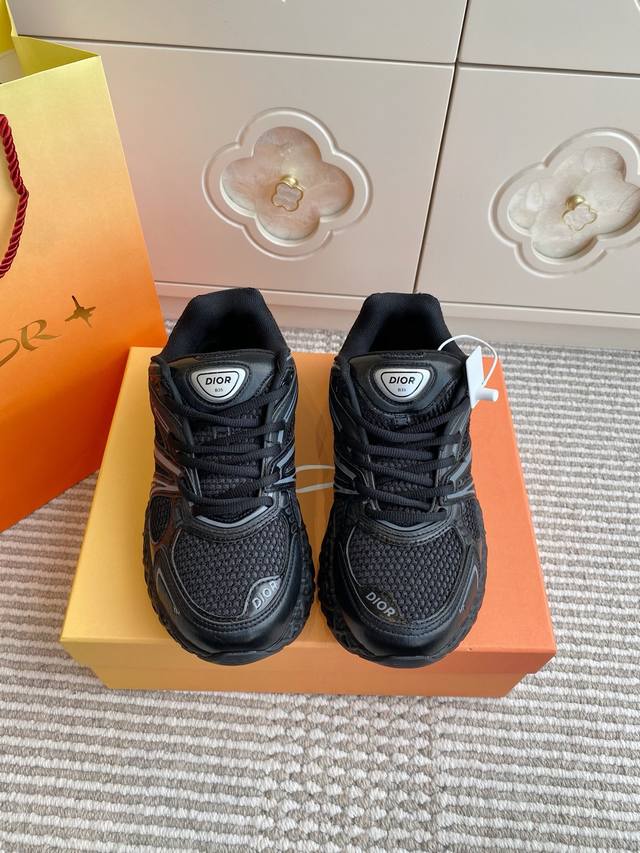 dior X Kaws Joint Model B35 Capsule Couple Series Hollow Mesh Sneakers This N