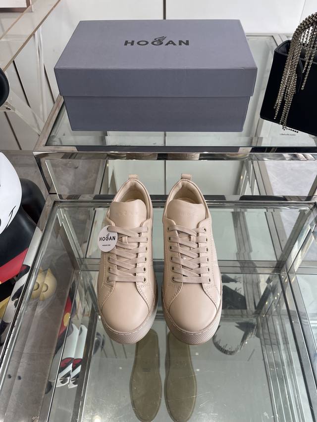 hogan H681 Series White Casual Fashion Sneakers Are So Beautiful, So Good To