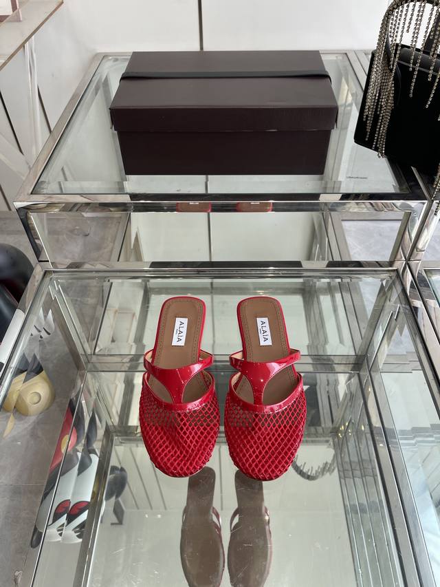 alaia Alaia 25Ss New Spring And Summer Flat-Soled Fishnet Flip-Flops This Mes