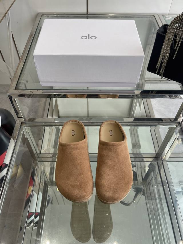 alo 25Ss New Summer Birkenstock Closed Toe Slippers Are Here. The Simple Styl