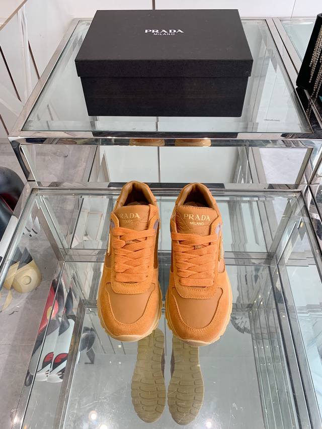prada Prada 25Ss New Spring And Summer Triangle Logo Sports Shoes High Mercer