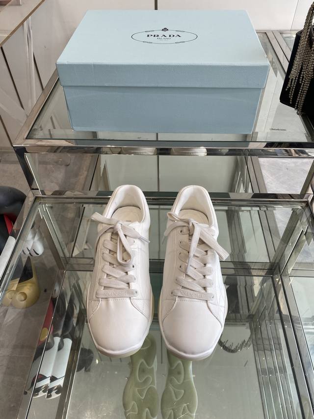 prada Prada 25Ss New Spring And Summer Dexterity Shoes Casual Shoes Exquisite