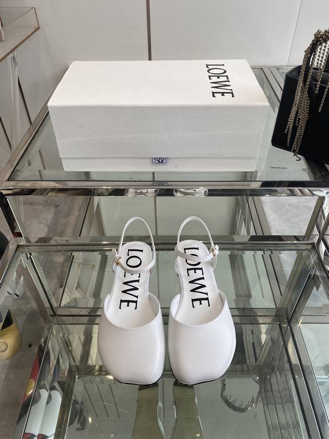 loewe 25Ss Latest Spring And Summer Flat Sandals This Year's Hottest Brand, M