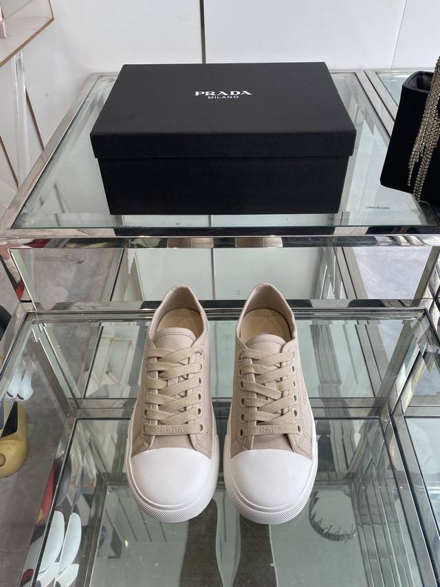 prada Prada 25Ss Spring And Summer New Round-Toe Canvas Shoes Tech Canvas Lat