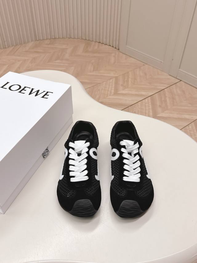 Loewe 2025 Mesh Model Dexterity Shoes Are Super Cool. Asymmetrical Toe Shape Is