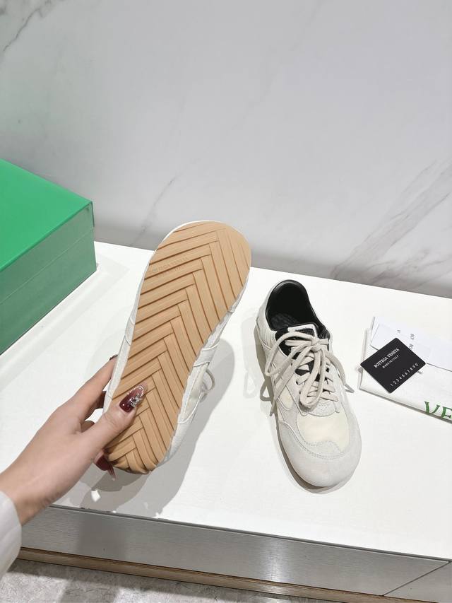 Women's Men's 260 Bottega Veneta's New Orbit Series When Retro Aesthetics Meets