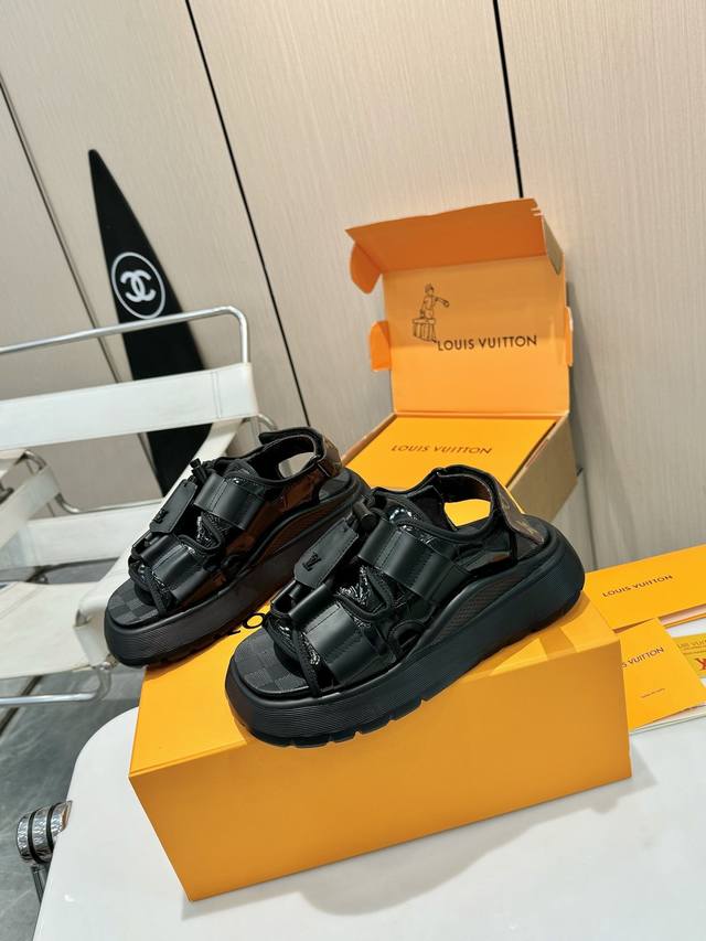 Summer Must-Have Lv Louis Vuitton Women's Sandals Are Full Of High-End Feeling *