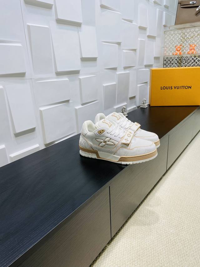 Top Version Lv Trainer Sneakers Reinterpret The Classic Lv Trainer Sneakers Mono