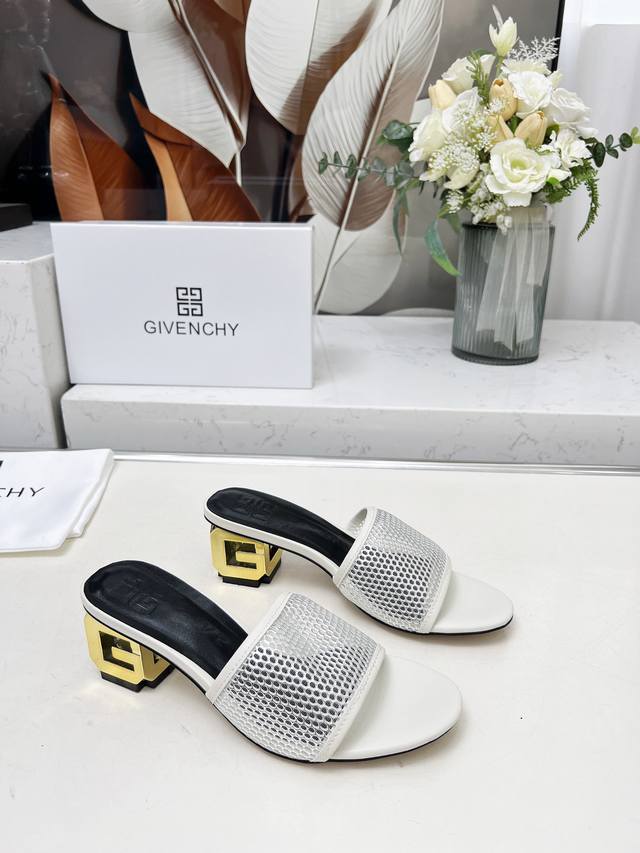 New Arrival Givenchy 2025 Thick Heel Slippers Are Stylish And Fashionable. Fashi
