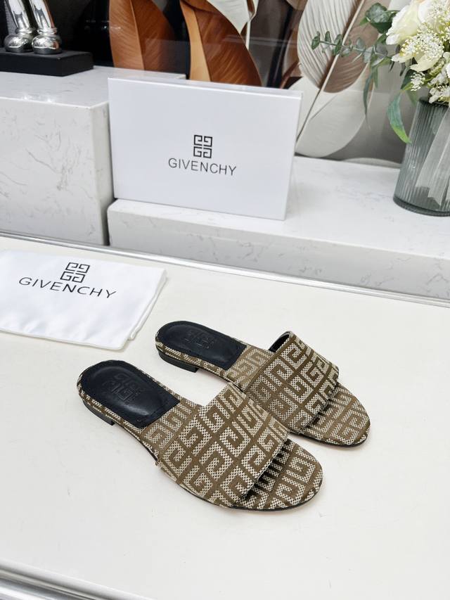 New Arrival Givenchy 2025 New Slippers Style Fashion Trend Fashionista Special S