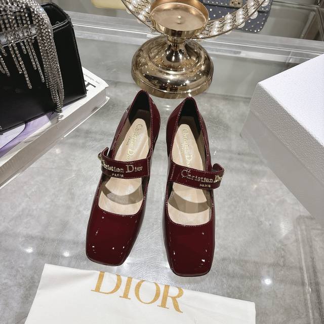Factory 25Ss Early Spring New Dior D-My Metal Letter Square Toe High Heels This