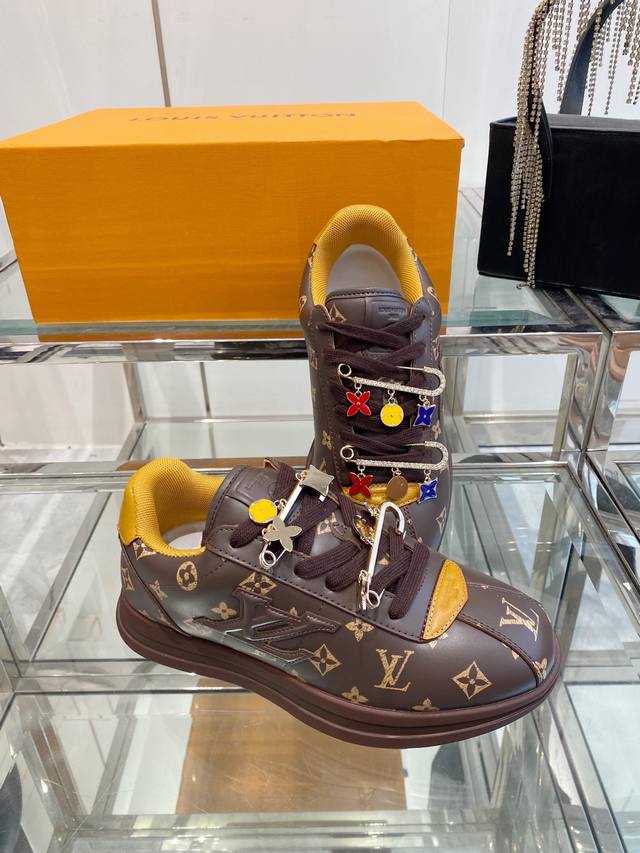 Top Version Women's Men's Accessories 60 Louis Vuitton 25Ss New Cute Sneakers Bu
