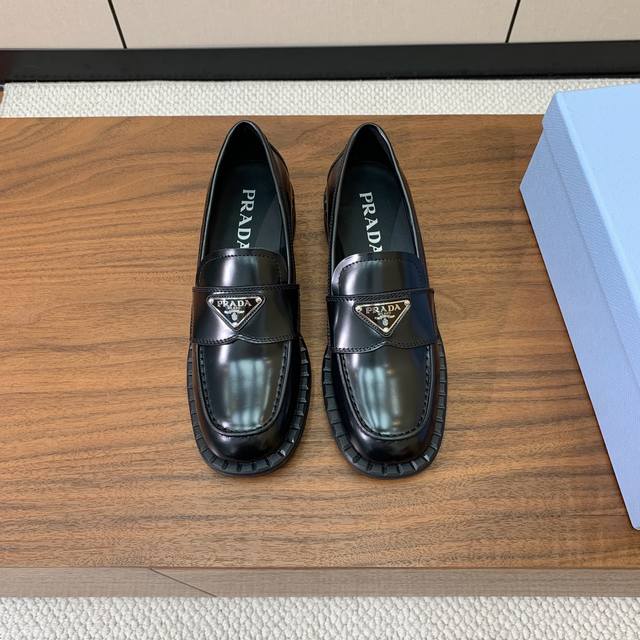 prad* Triangular Metal Logo Slip-On Shoes Worn By Many Influencers For Height