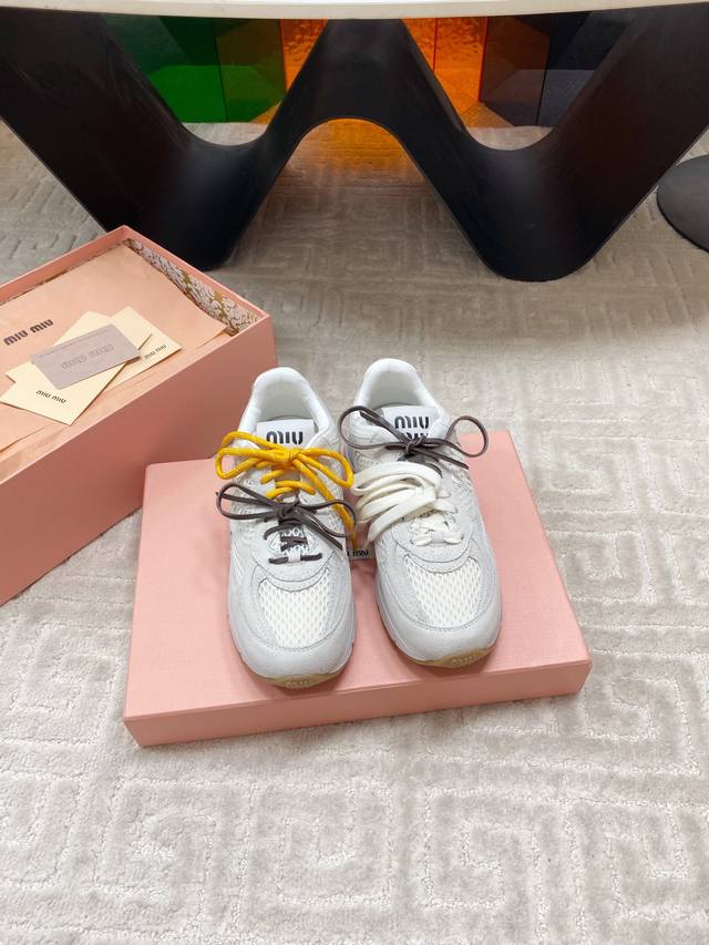 Factory Miumiu X Nb Has A New Joint Sneaker The Previous Miu Miu X New Balance J