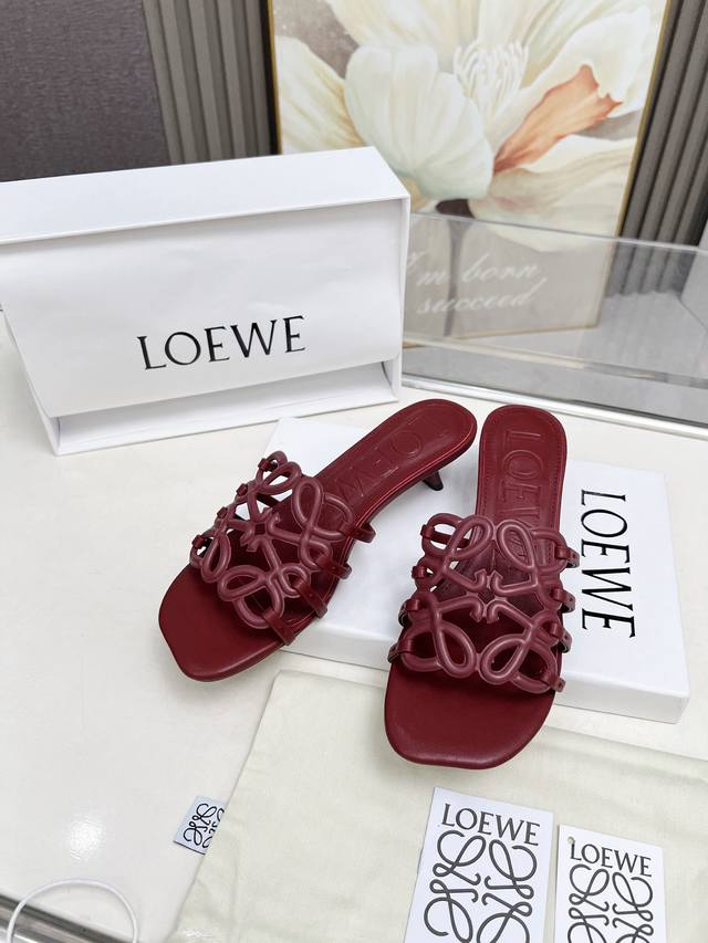 loewe Loewe Summer Resort Series Continues To Warm Up, Specially Launched Kit
