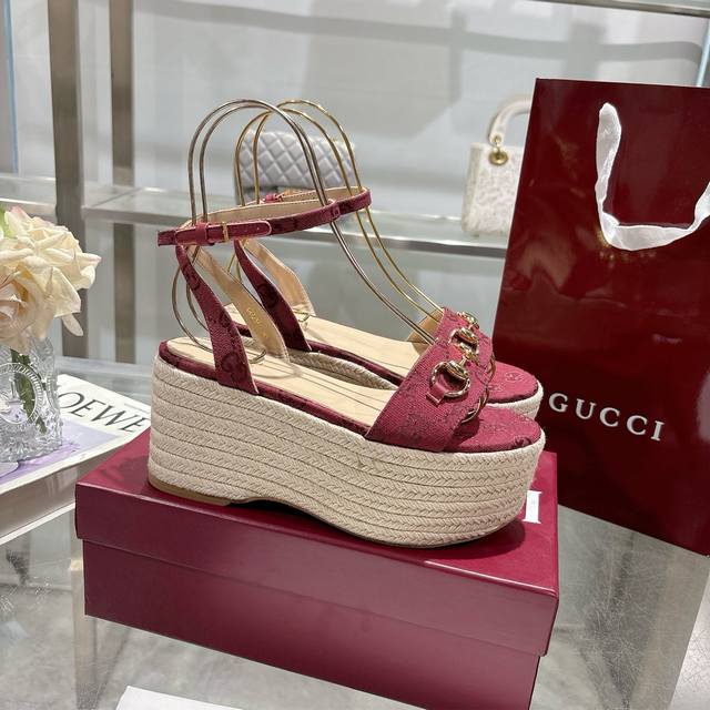 latest Hit Women's Horsebit Flat Mid-Heeled Platform Sandals This Design Comb