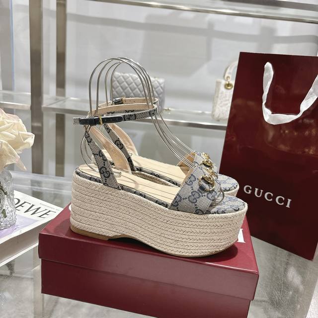 latest Hit Women's Horsebit Flat Mid-Heeled Platform Sandals This Design Comb