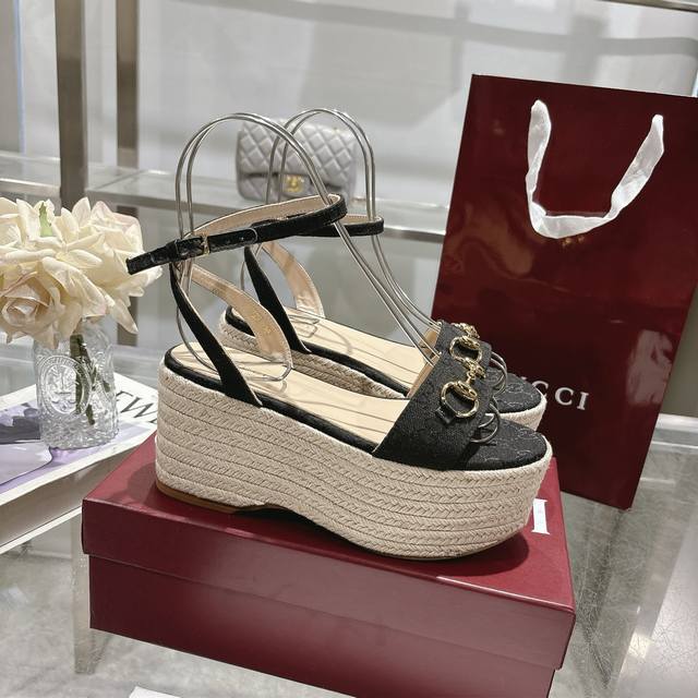 latest Hit Women's Horsebit Flat Mid-Heeled Platform Sandals This Design Comb