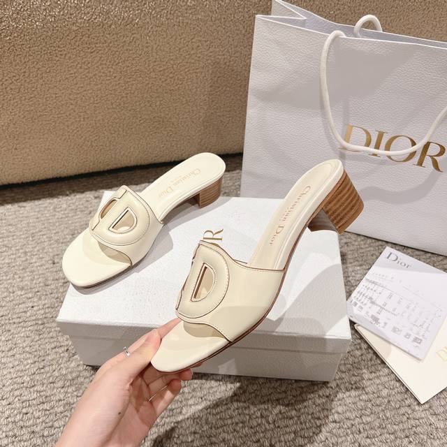 Purchasing Level Dior D-Club Sandals Are Designed To Be Classic, Simple And Eleg