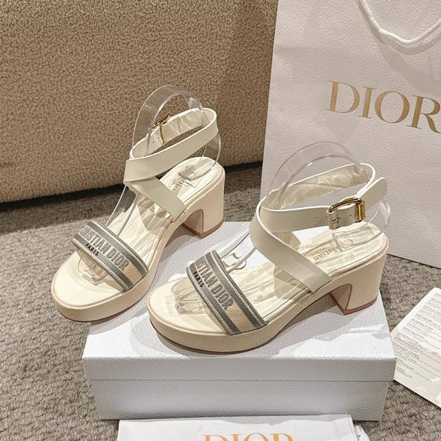 Purchasing Level Dior Spring And Summer Catwalk New Iviera Dway Cross Strap High