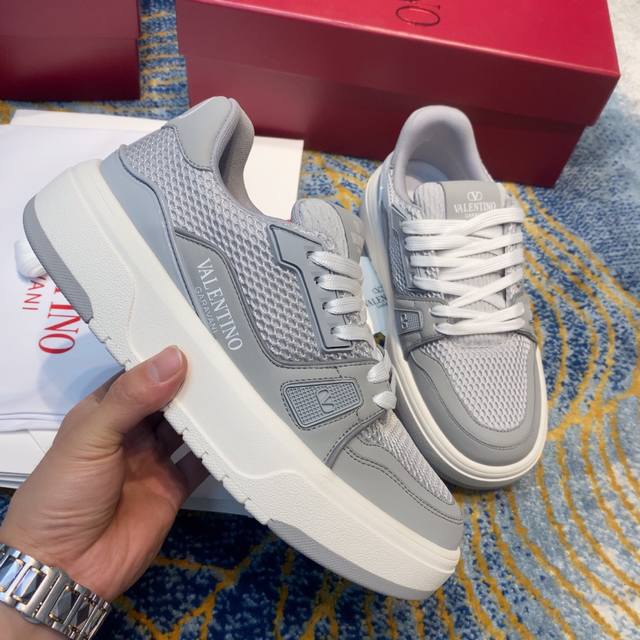 vlnt Valentino Couple Sneakers Series 2025 Latest Couple Sneakers Celebrity S