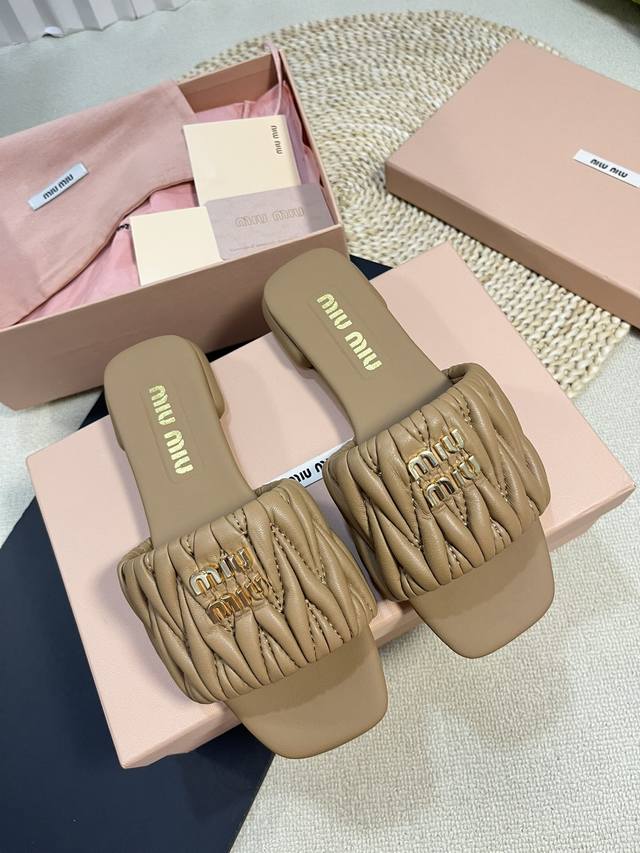 miumiu Miu Miu New Slippers High Quality, Easy To Wear Even With Your Eyes Cl