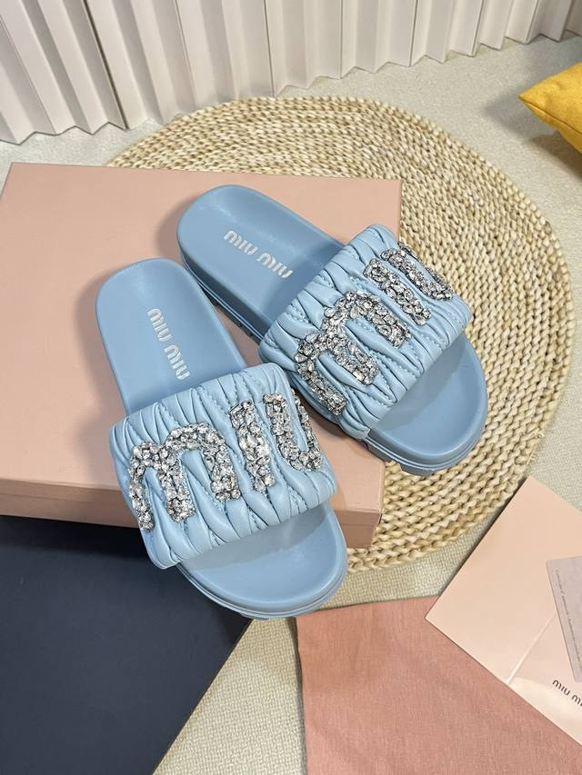 miumiu Miu Miu New Diamond Buckle Slippers High Quality Closed Eyes Entry Mad