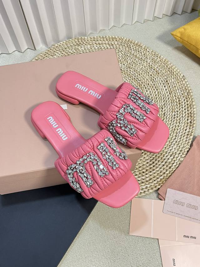 miumiu Miu Miu New Diamond Buckle Slippers High Quality Closed Eyes Entry Mad