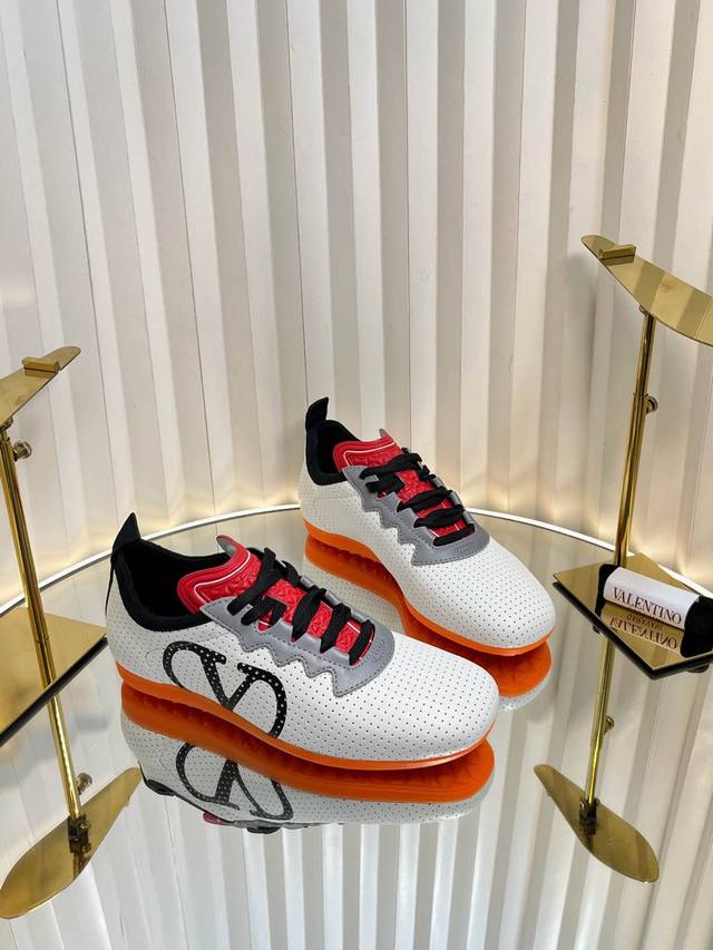 Top Version: Women's Valentino 2025 Valentino's Latest Spring Sports Shoes With