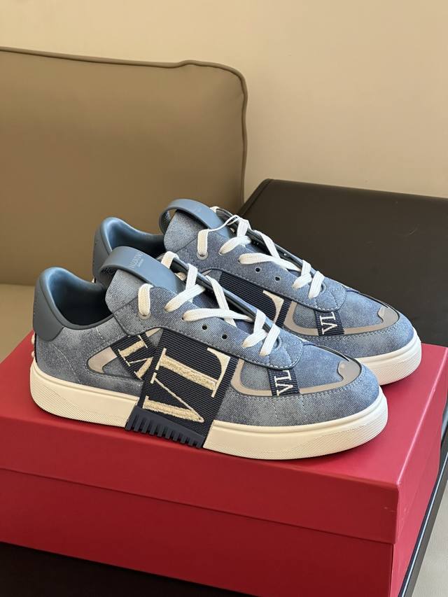 Factory: Valentin O 23 New Autumn And Winter Colors Are Online Couples' Top Vers