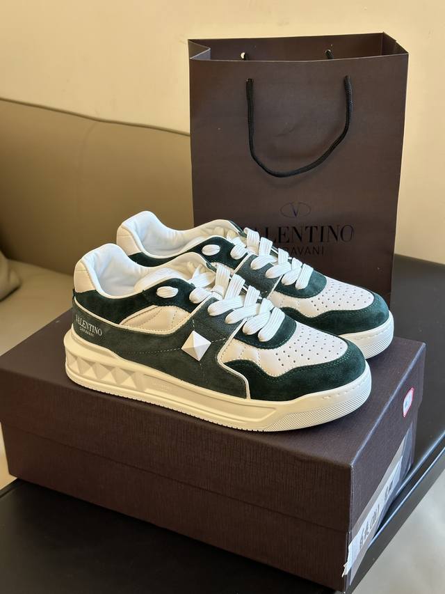Factory Valenti No Fw23 New Arrival V One Stud Couple Sneakers New Autumn And Wi