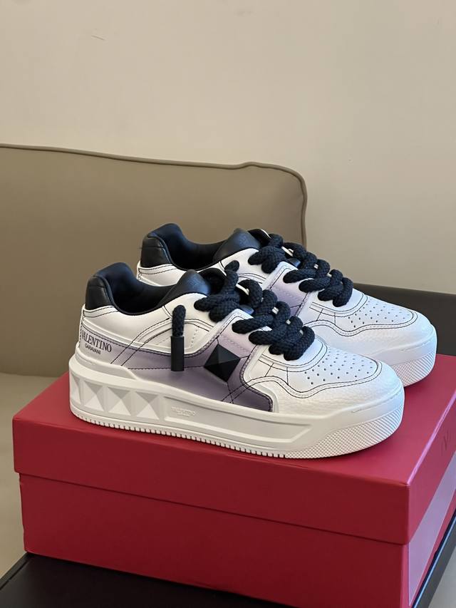 Factory: Valenti No Fw23 New Arrival V One Stud Couples Sneakers New Autumn And