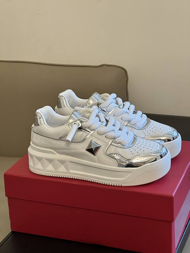 Factory: Valenti No Fw23 New Arrival V One Stud Couple Sneakers New Autumn And W