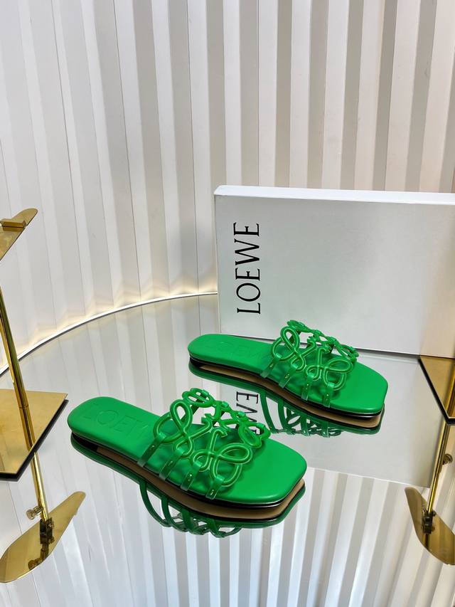 loew* Loewe 25Ss New Spring And Summer Slippers Are Very Popular. The Simple