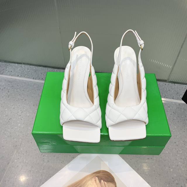 bottega Venetabv Square-Toed Sandals With High Elasticity And Comfort Sponge