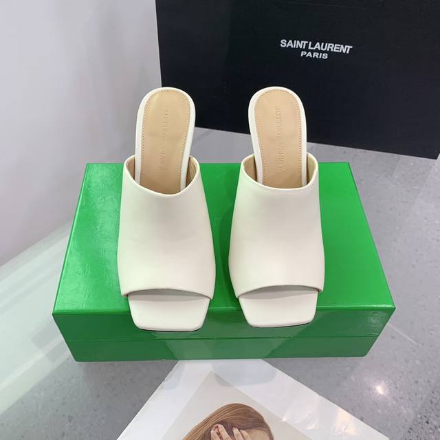 bv Knot Series Metal Heel High-Heeled Slippers. This Square-Toed Slipper Is S